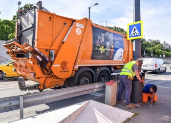 TESZTÜZEM: Nagyobb, modernebb közterületi hulladékgyűjtő tartályok Budapesten